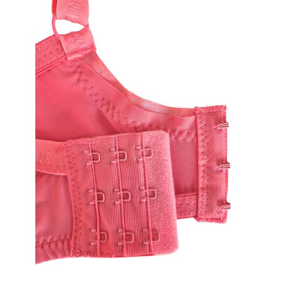 Juicy Couture Bras Bundle of 2 Size 40D Pink Underwire Support T Shirt Bra - Picture 4 of 8